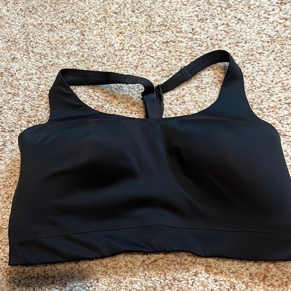 Athleta sports bra 34 DD excellent condition